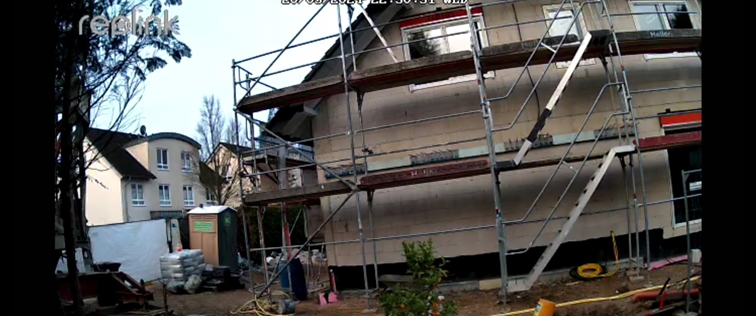 Rohbau zur fertigen Fassade vorher